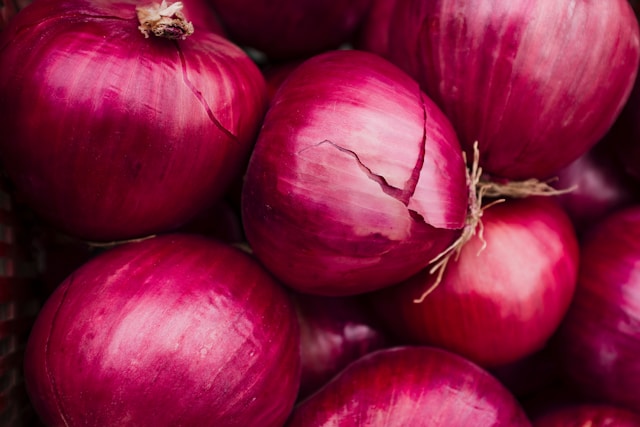 Fresh Onion - High-grade Indian onions for export to Russia, EU, Southeast Asia, USA, Canada, UAE, Bangladesh, New Zealand.